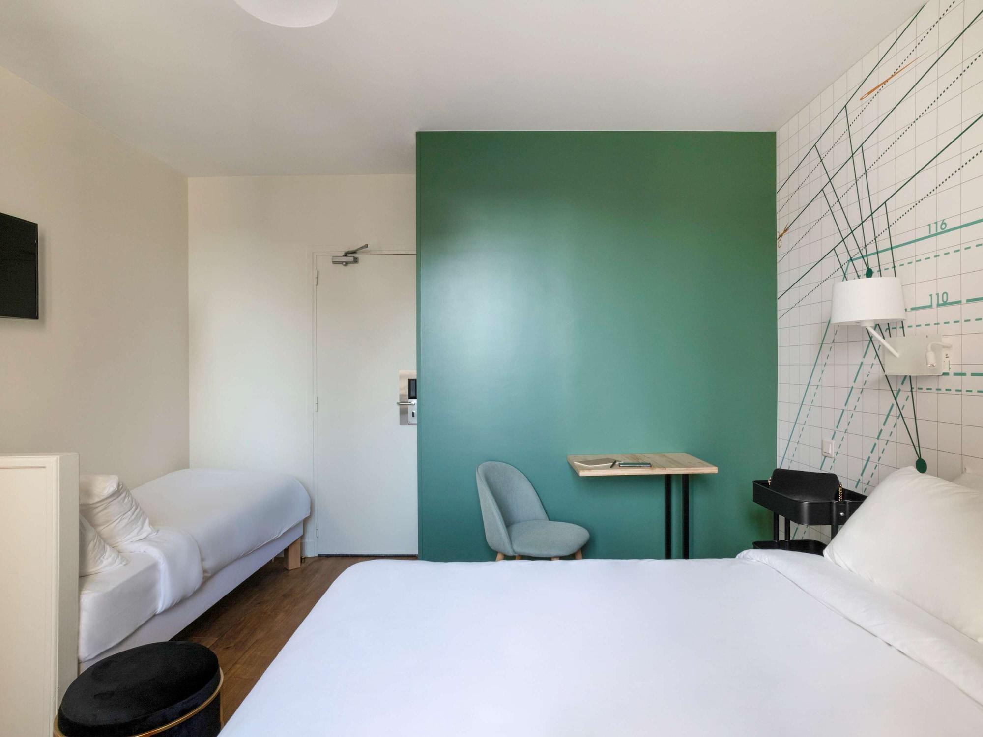 Отель Ibis Styles Asnieres Centre Экстерьер фото