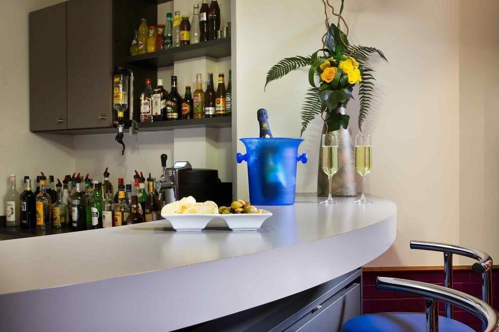 Отель Ibis Styles Asnieres Centre Экстерьер фото